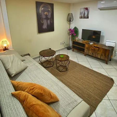 Nicehouse Casa vacanze Aeroporto di Catania Fontana Rossa